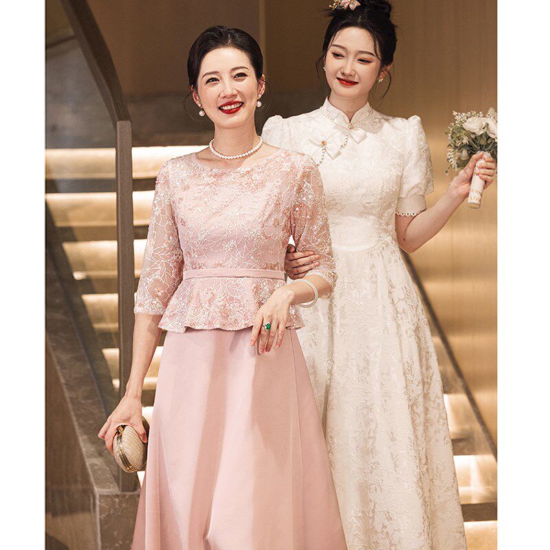 粉色喜婆婆婚宴装礼服2024新款高贵年轻高端洋气秋冬结婚妈妈喜服