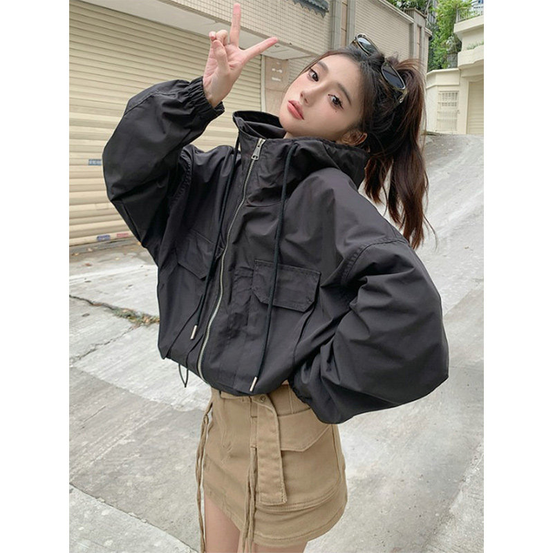 大码黑色连帽长袖冲锋衣外套女秋季2024新款女装胖mm工装夹克上衣