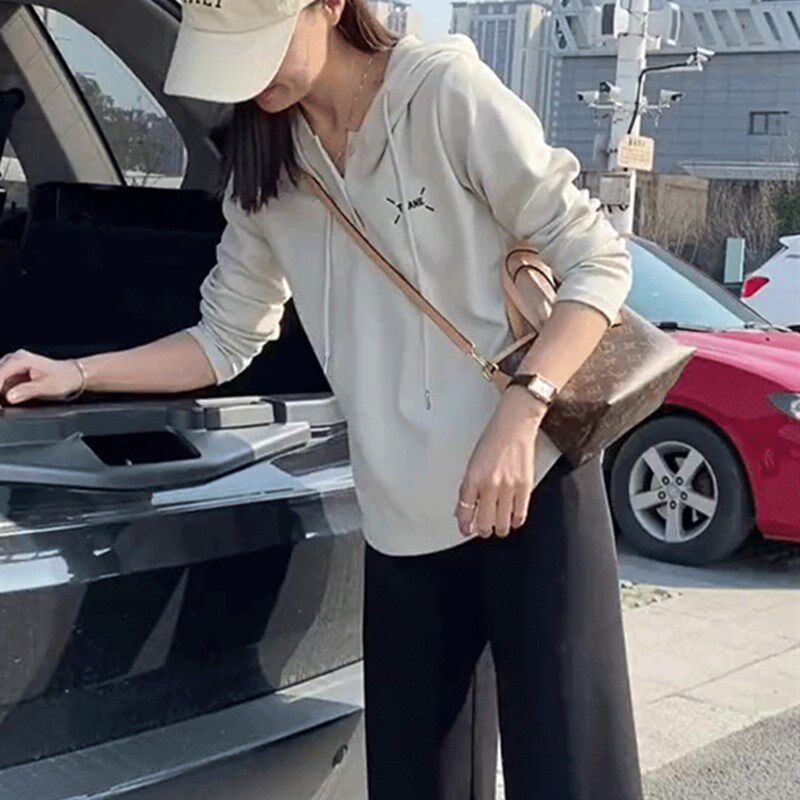 秋季女款连帽卫衣女春秋款2024新款爆款时尚洋气薄款带帽长袖上衣