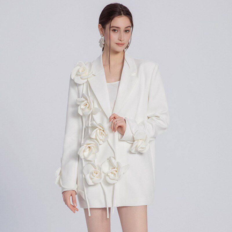 高端轻奢女装白色立体花朵小众风设计感时尚宽松休闲长袖西装外套