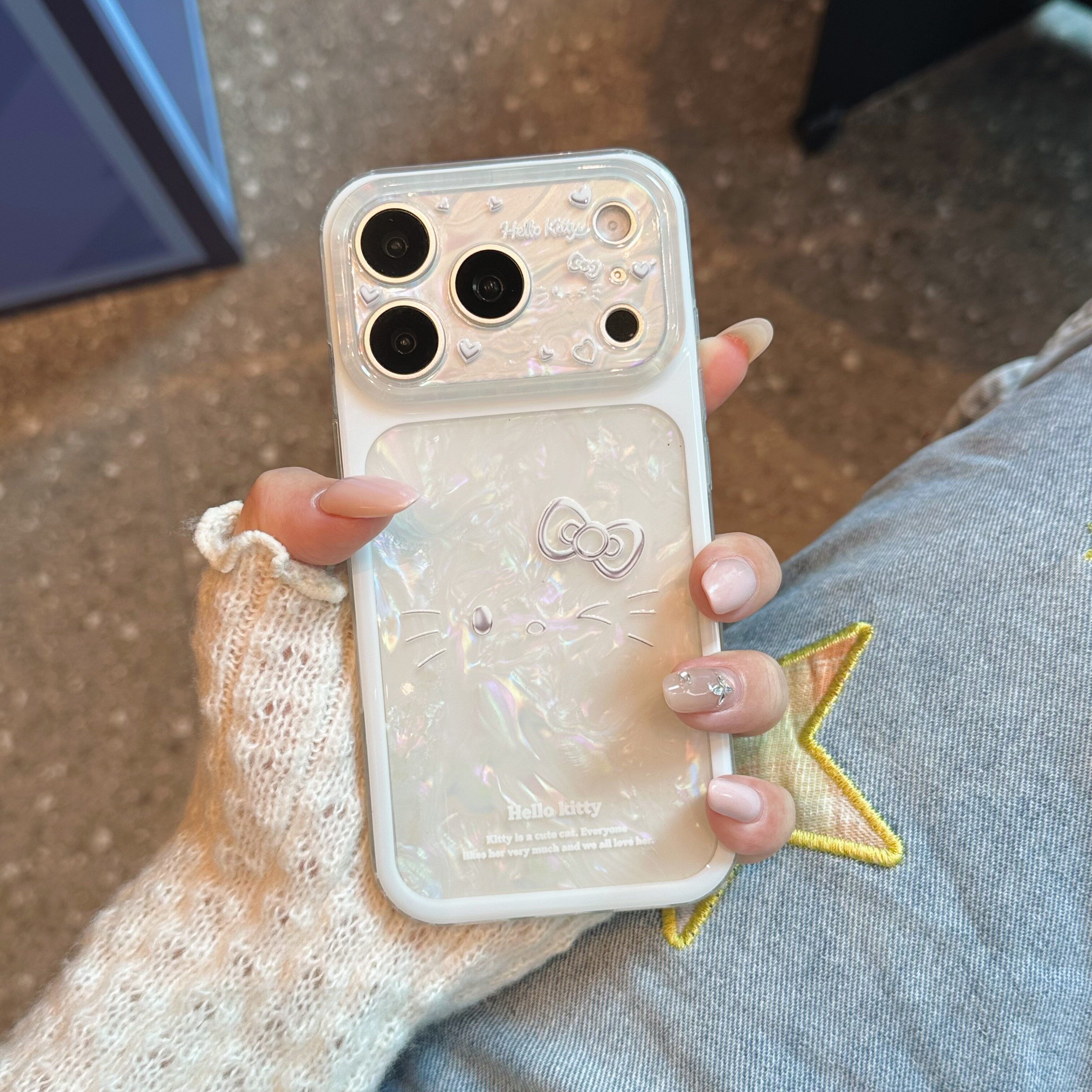 可爱线条蝴蝶结眨眼猫咪贝壳纹大视窗适用iPhone17promax手机壳16全包防摔15高级感18pro卡通14少女17