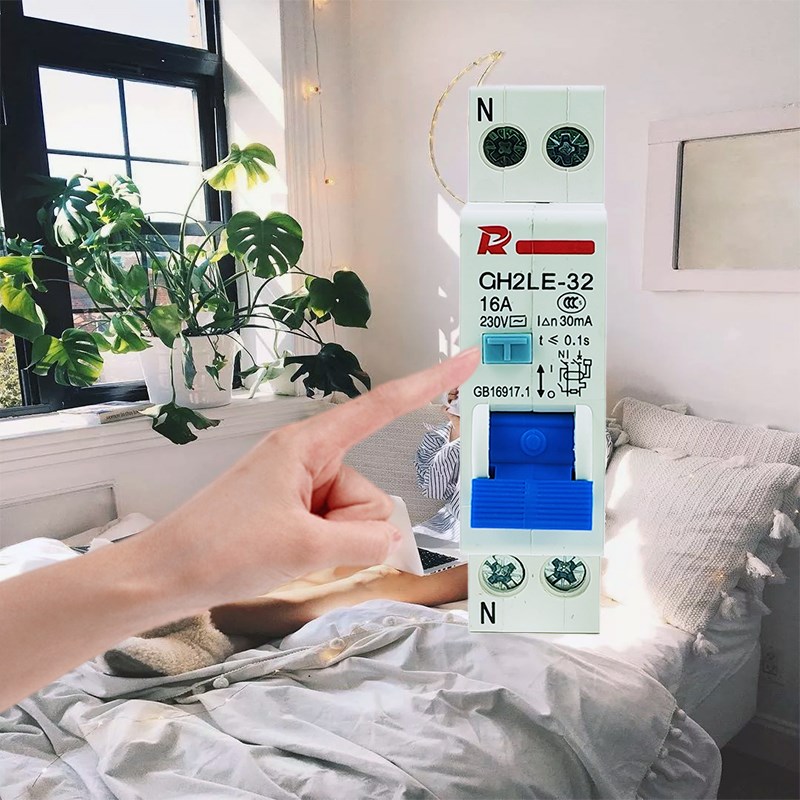 DZ30系列断路器超薄IDPNA一体占一位 单片P带漏电保护器空气开关