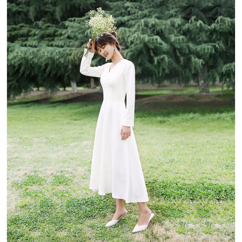 法式旅拍轻婚纱简约长袖订婚登记礼服领证小白裙日常平时可穿秋冬