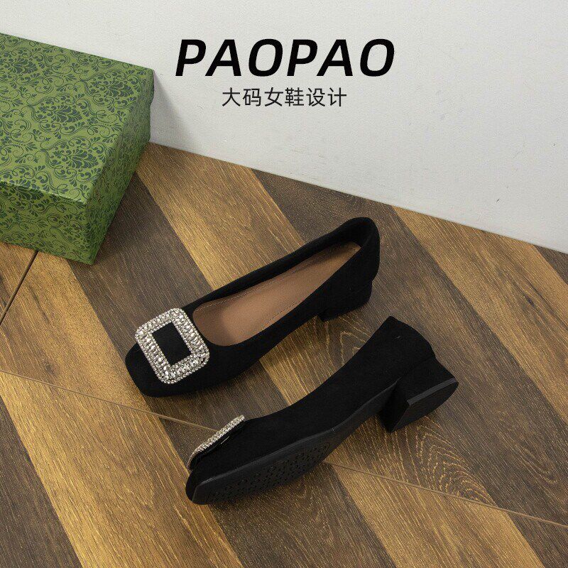 大码女鞋41到42宽脚胖单鞋春季新款粗跟绒面水钻方扣法式气质黑色