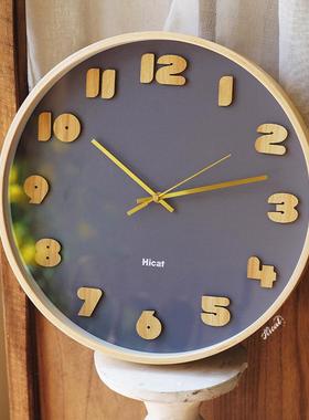 HLIN20329简CAT绿色挂钟家客厅日式约实立体刻度静音轻奢挂I墙时