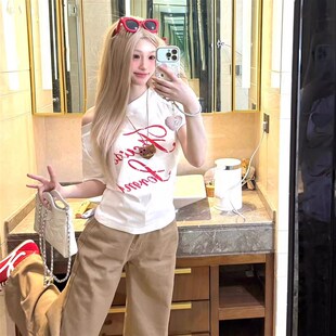 复古辣妹斜肩白色短袖 短款 显瘦T恤女夏季 修身 露肩小上衣 新款 美式