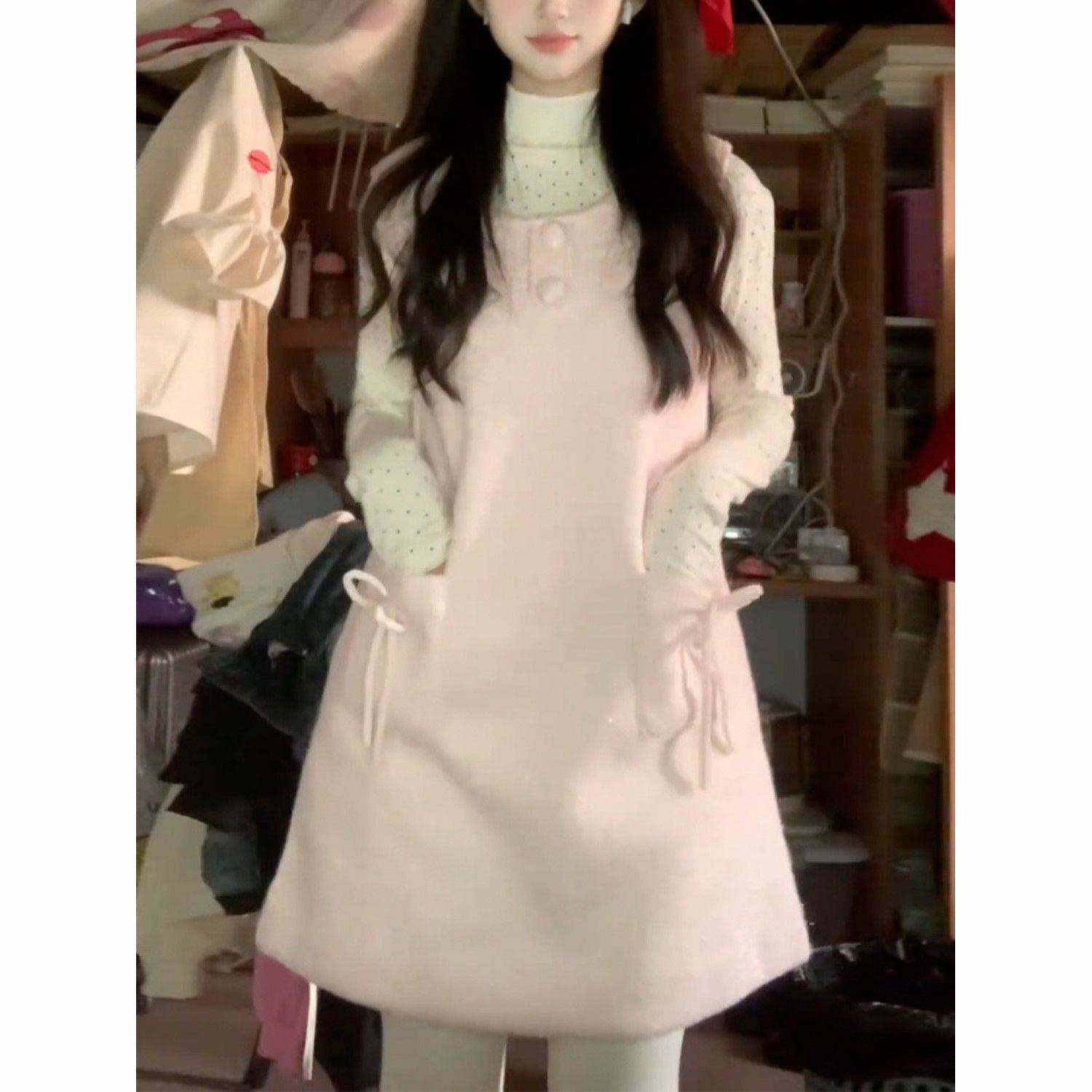 法式粉色毛呢背心连衣裙子女秋春季2026新款小个子巨好看裙套装