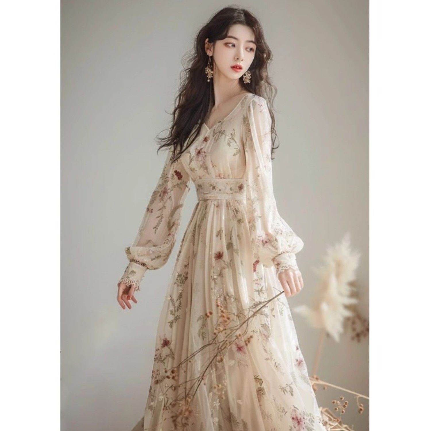法式茶歇领碎花连衣裙女春夏复古温柔风气质收腰显瘦超仙女长裙