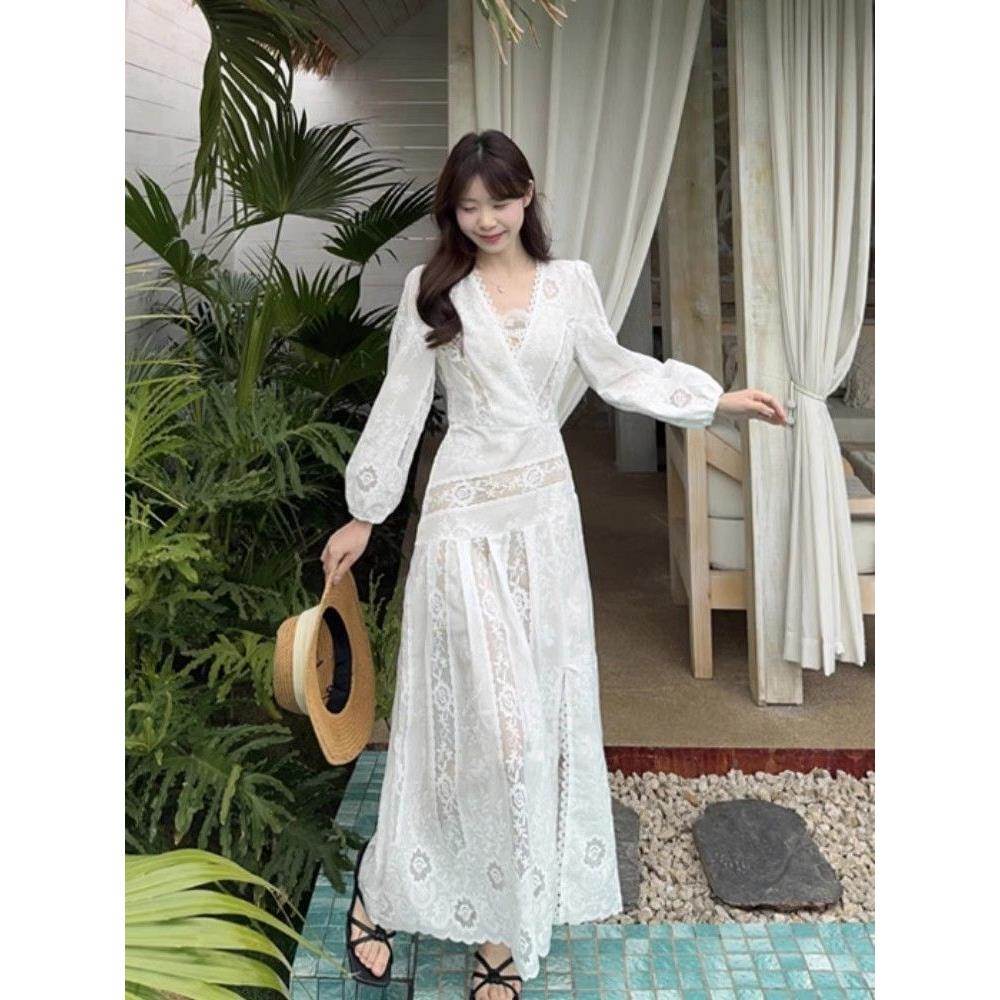 法式优雅风钩花蕾丝拼接领长袖连衣裙女2026春季新款修身裙子