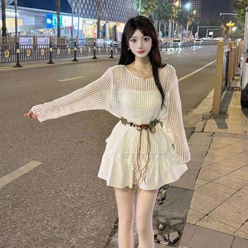 多巴胺穿搭套装女2026新款宽松镂空防晒罩衫吊带半身裙腰带四件套