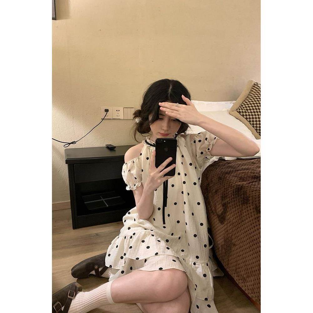 珍珠少女露肩挂脖连衣裙女夏宽松短袖波点气质蓬蓬娃娃裙