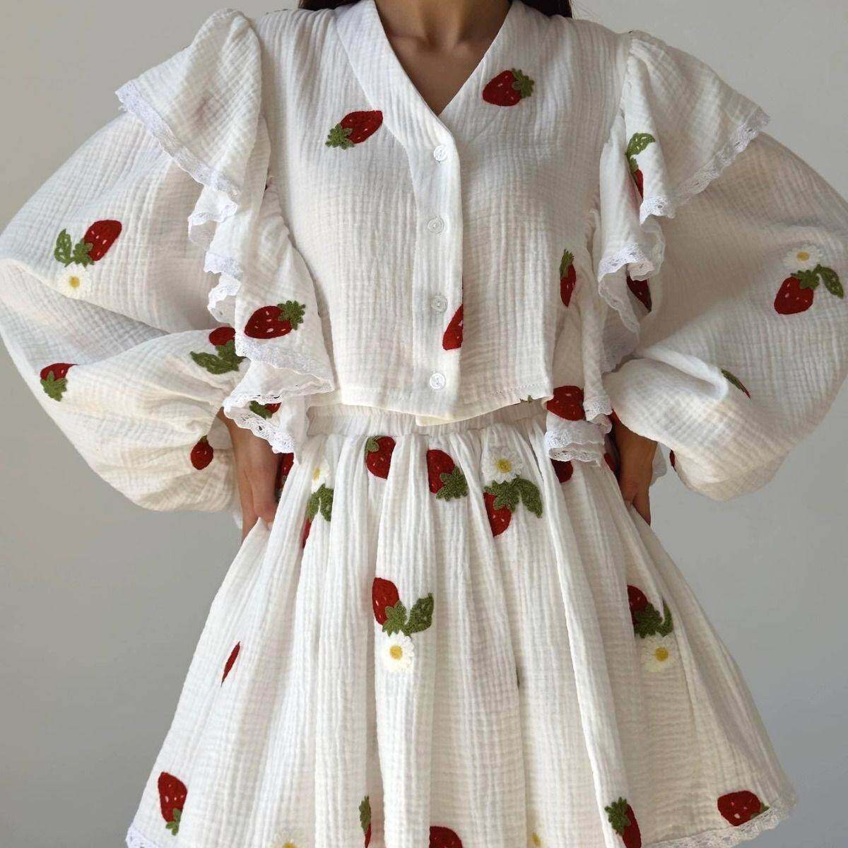 24134时尚棉麻风荷叶边草莓印花短裙套装家居服欧美新品