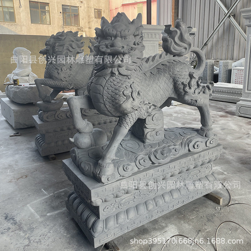 石雕麒麟一对汉白玉青石火麒麟貔貅庭院酒店别墅公司招财门口摆件