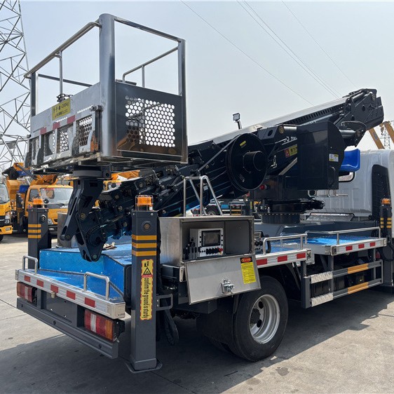 18-33米直臂高空作业路灯车