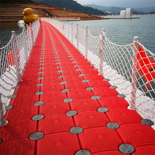 上摩托艇停台靠水码头海W-194上冲浪浮桥塑浮筒料浮靠船游艇泊位