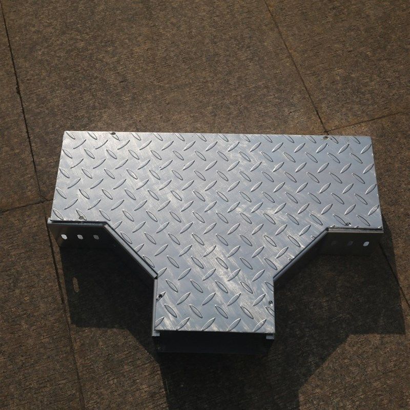 热浸锌槽式水平三通 镀锌桥架三通 电缆桥架配件 热浸锌三通桥架,电子/电工,新风配件,淘宝优惠券,粉丝福利购,淘宝优惠卷