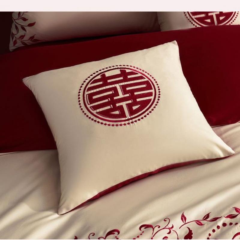 100支长绒棉红靠XSR垫婚庆纯棉刺绣抱枕套结婚酒品60*60CM4床*545