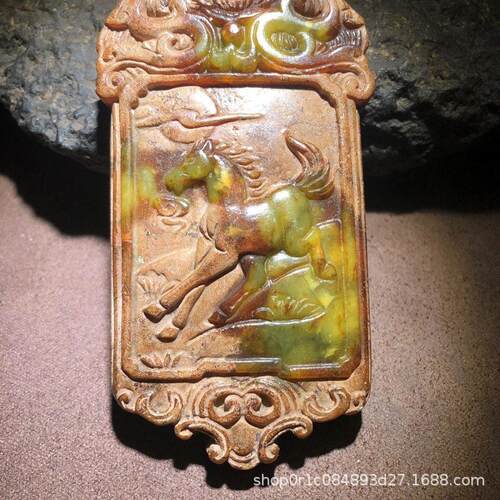仿古玉马牌挂饰把件古玉马牌仿古做旧岫玉飞马玉牌古玩收藏大号