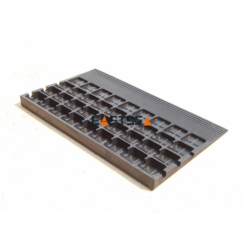 厂家供应 东海橡胶路斜坡 阶梯垫 防滑路斜坡斜坡斜坡垫定 制