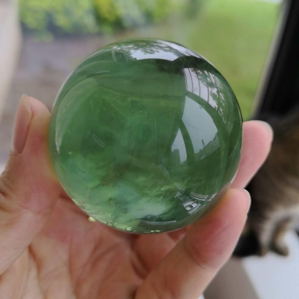 晶水天球IXH绿营石球原然石打磨摆件