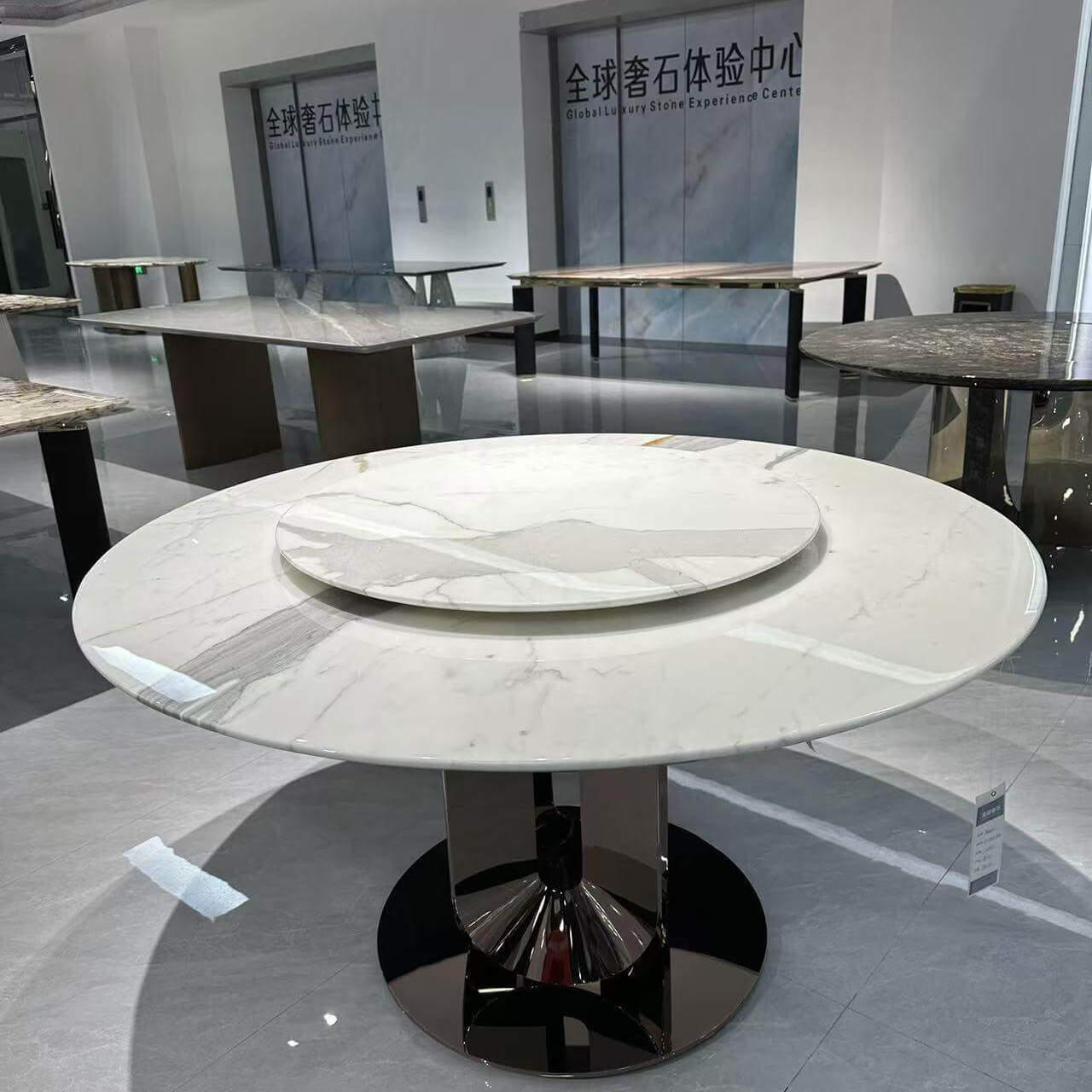 意式鱼肚白大理石轻奢桌椅组合
