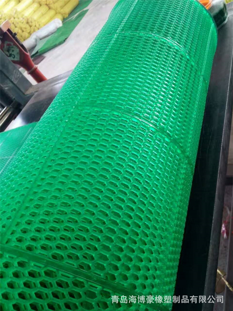 PVC镂空防滑漏水加厚地垫