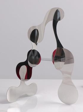 轻奢家居摆现件样LXE代意艺术金属不创锈钢几何体板间书房桌面装