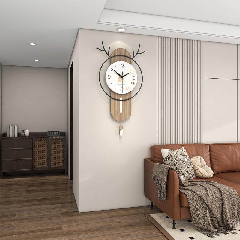 创意鹿头KRK装饰挂钟家现代景简约用静音时钟客厅玄关钟背挂墙摇