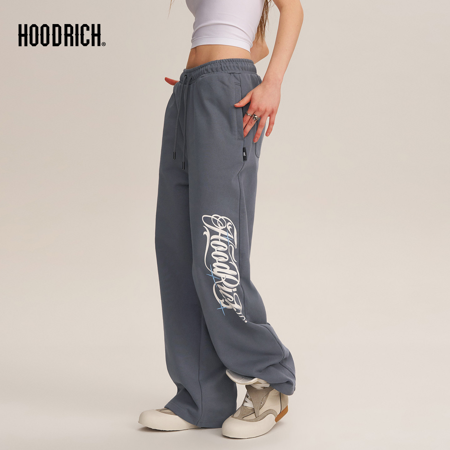 HOODRICH哥特字母印花直筒卫裤男美式复古抽绳长裤秋季休闲裤男款