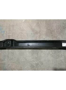 适用福特福克斯19 2厢 后保险杠内骨支架 JX61A41400GA