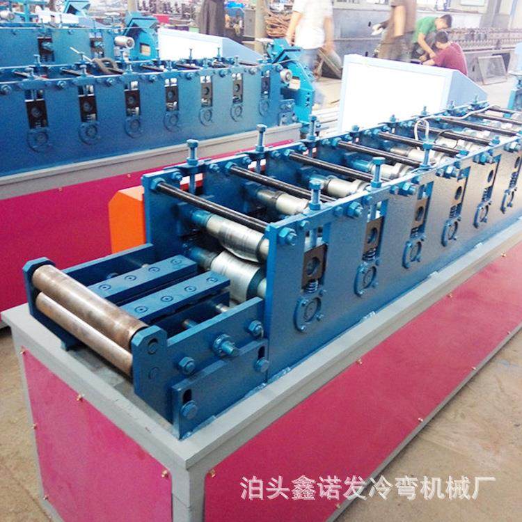 专业生产38-50主龙骨机50-75-100天地龙骨机高速外翻三角龙骨机