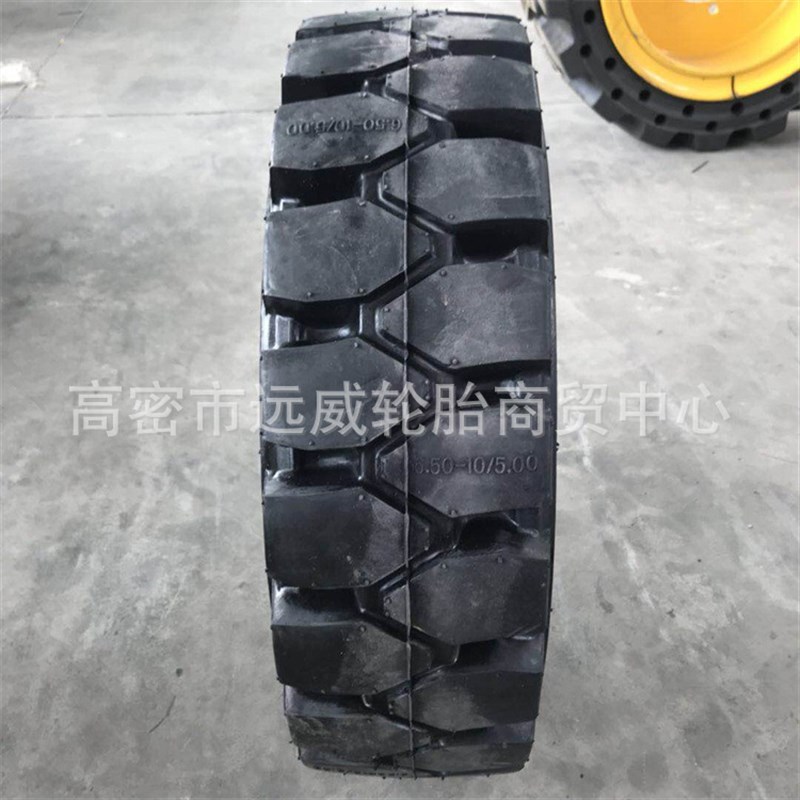 叉车实心轮胎18x7-8 23x9-650-10 31x10-16 825-15 1000-1200-20