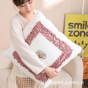 网红款夕颜抱枕心形蕾丝靠方形靠垫客厅沙民宿装抱枕车UZB发载饰