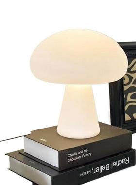 氛蘑围灯床头装风菇奶饰客厅卧室书房台灯调光充油PNJ电包邮