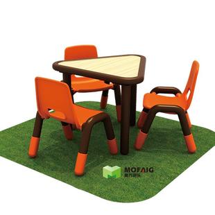 奇特632乐三角实桌幼园儿学习桌椅可拼式 三角形桌桌木升降课三人