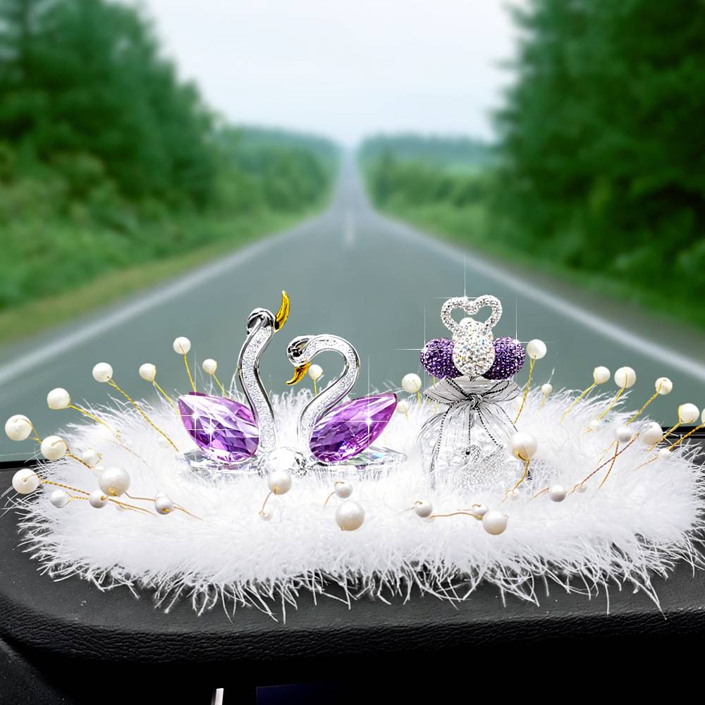 汽车摆件女神款水晶天鹅车内饰品车载仪表台创意高档车装饰品摆饰