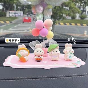 XIV车中控台摆件2025款可爱卡通创意红新网女司机车内装饰用品汽