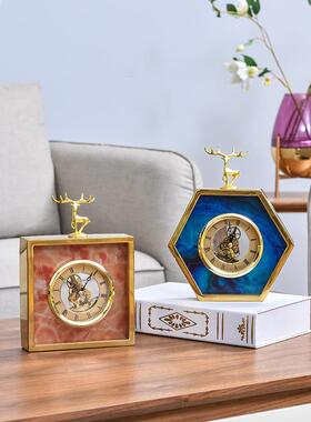 厂家正WHJ代简约意方形金现属麋鹿创钟表桌面家居时钟装饰摆件