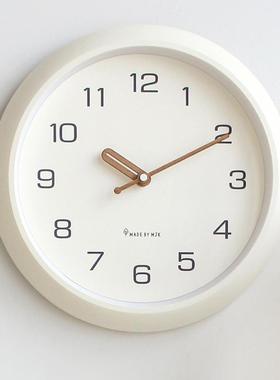 表静简约奶油风挂客厅钟家用2025新款时尚音时钟钟挂墙FTI创意