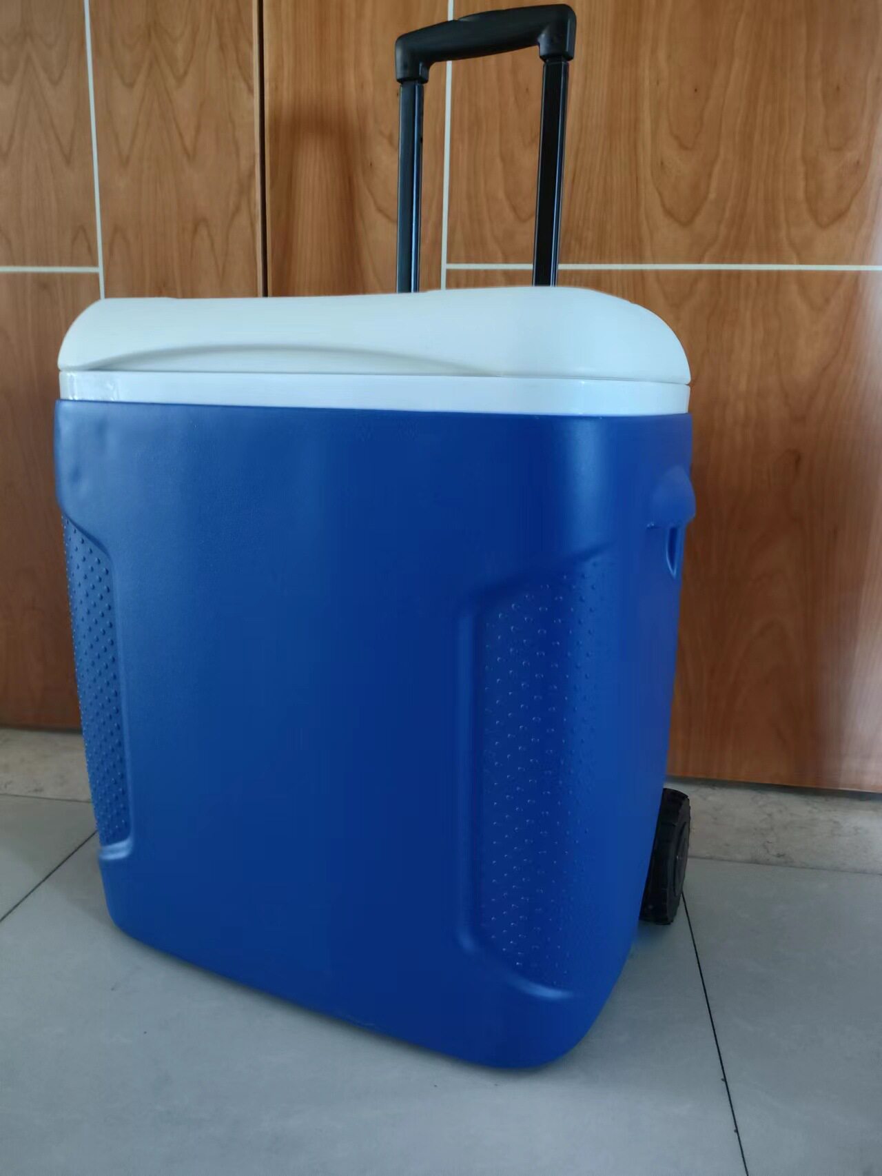 52升54L拉杆式保温箱保鲜冷藏箱冷冻冰桶冰包户外冷链运输箱轮子