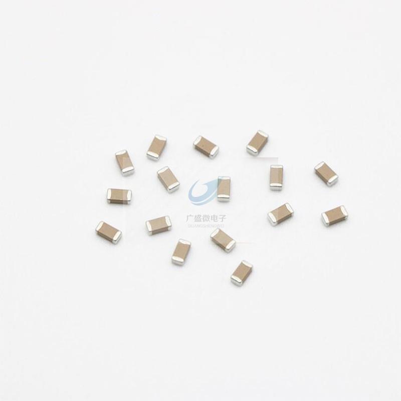 贴片电容CL1B2475DNDKAHNNNE12瓷06475K4.7UFX7R5V陶电容器