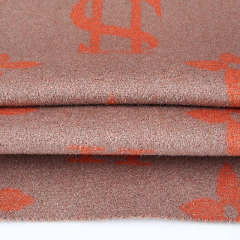 羊毛字BTF母提花呢料70呢%羊大衣毛提花双面大面料时尚印花双面衣