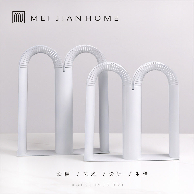 现代简约白金属拱门M形花插艺术花瓶摆件样板房售楼处客厅饰品