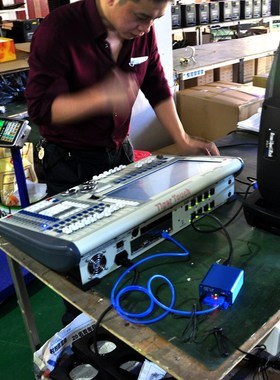 蓝色2路ARTNET舞台灯光网络信号传输控制器3芯输入输出带网络接口