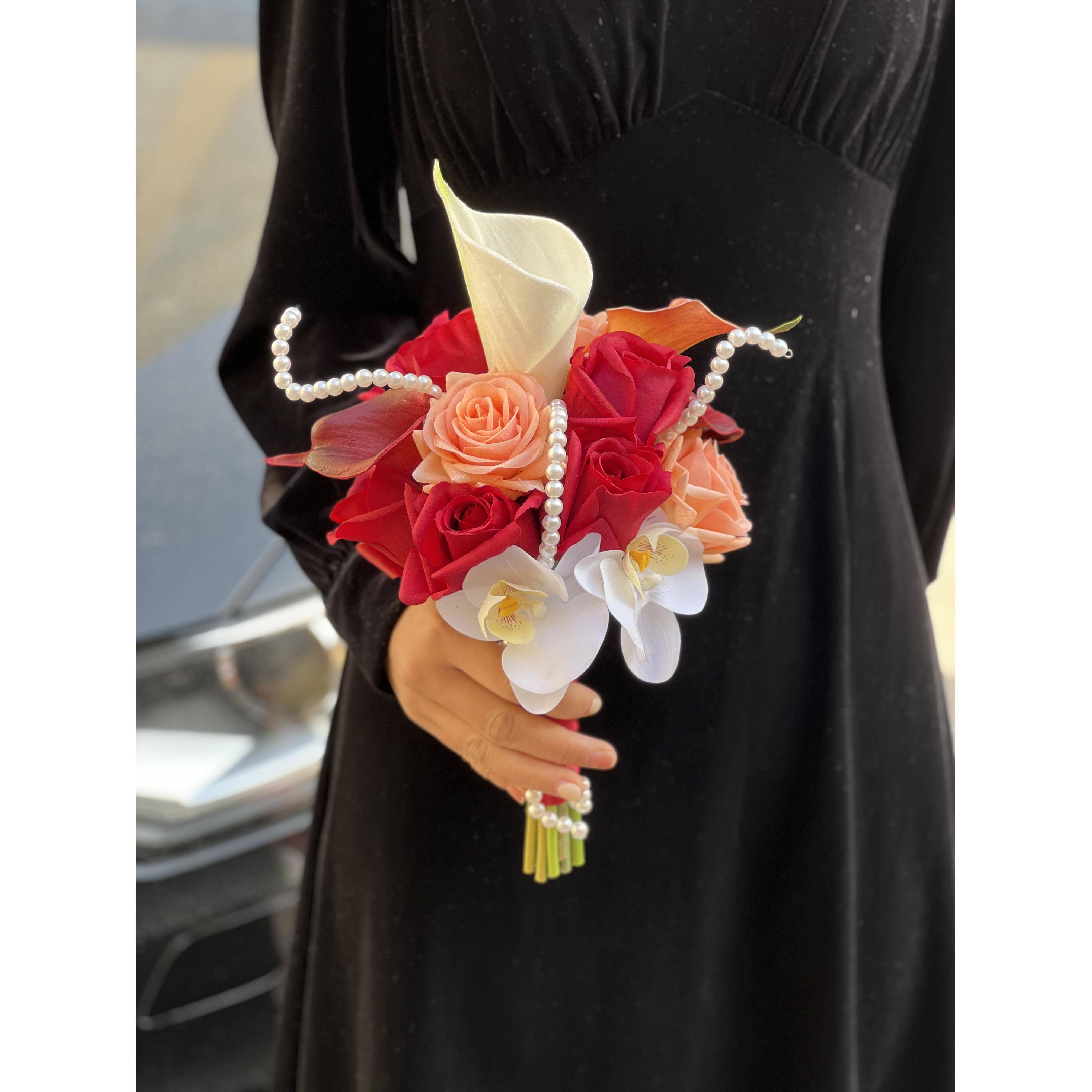 真手花新娘写手捧花结婚订婚领证真rm749387影楼拍仿照道具持湿感