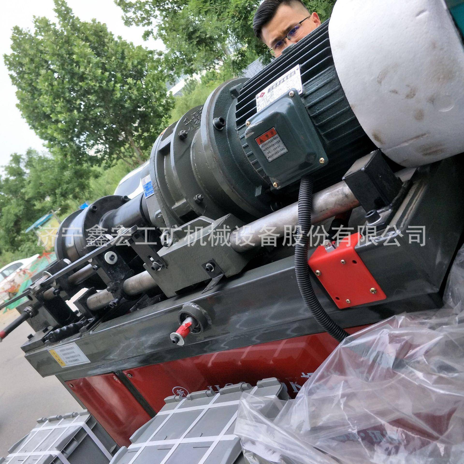 剥肋筋直螺纹钢丝机钢筋套丝机穿VMR墙丝梯纹形螺自动滚滚丝机