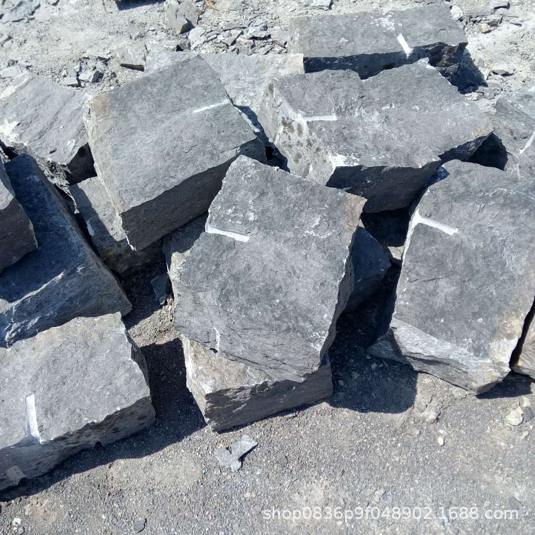 青灰色青石块石垒墙石 园林景观砌墙条石 挡土墙护坡浆砌片石毛石
