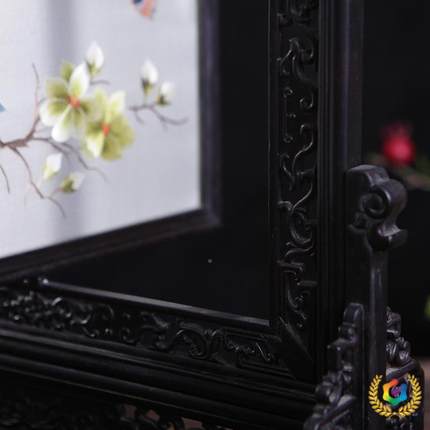 ?苏州双绣台屏摆件手工刺面绣UCG木兰香五蝠架紫花光檀摆件刺工绣