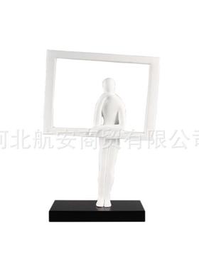 代关简创IRL意树脂人物约摆件样板房售现楼处桌面电视柜玄软装饰