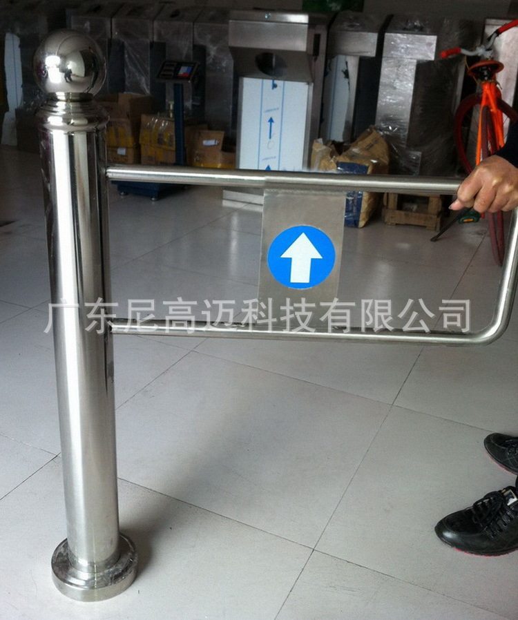 超市单向器不锈钢摆闸商店进出口通道立式手动推拉摆闸门禁辊闸机